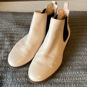 Clark’s Nude Pink Leather Taylor Shine Chelsea Boot